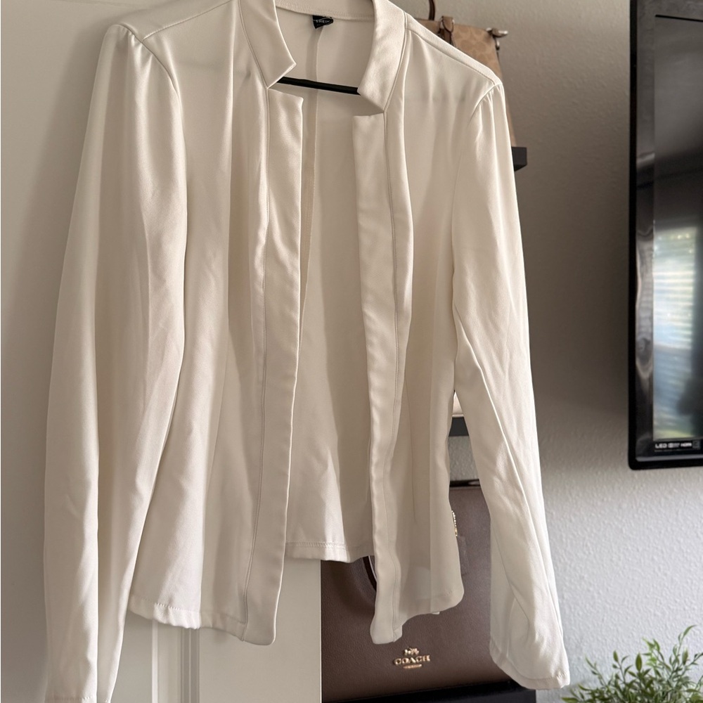 Elegant White Open Front Blazer